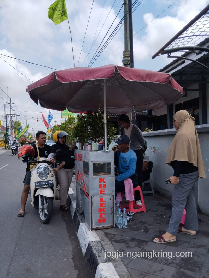 Senang Sekali, Kue Lekkernya Dibeli Keluarga Sultan