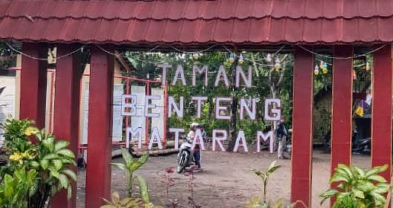 Taman Benteng Mataram